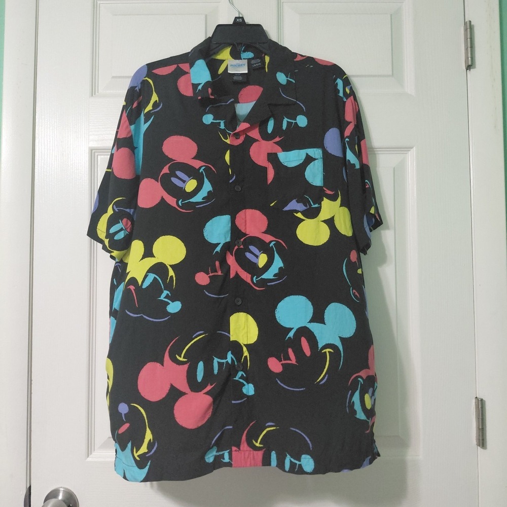 Disney Mickey and Friends Black Button Up Shirt Mens Size LG All Over Print